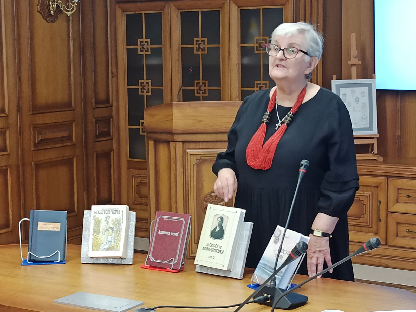 Марія Крупа презентує перевидання  книги О. Кобилянської «Апостол черні»